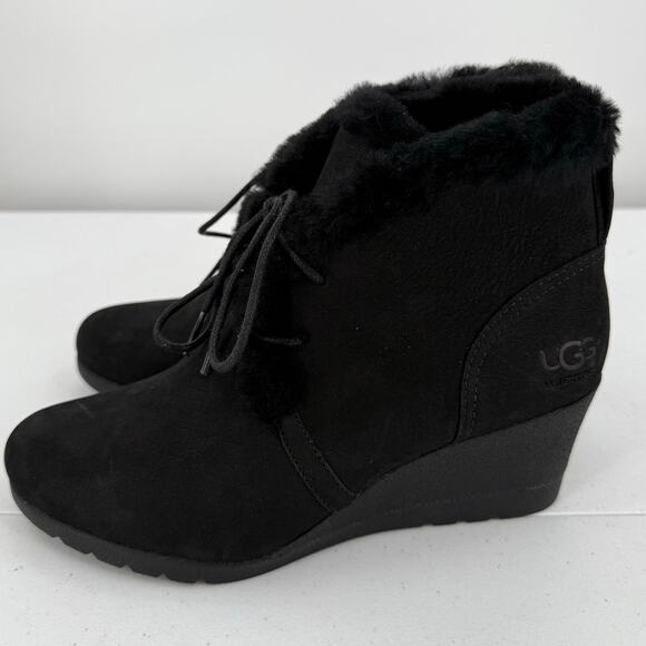NEW UGG Women's Jeovana Black Wedge Heel Ankle Boot Booties Size 7.5 - Picture 3 of 10